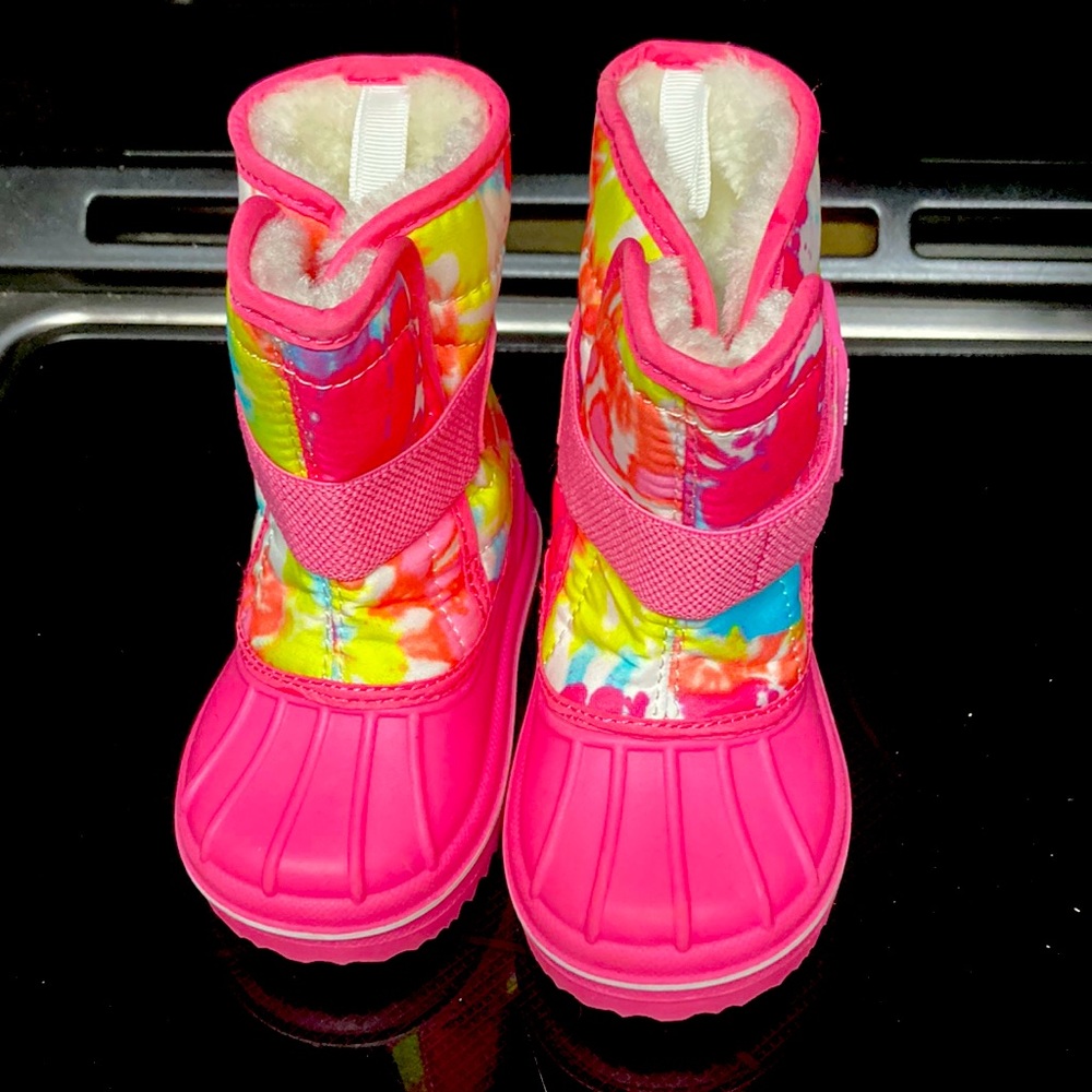 Place pink with ti -dye top pattern boots